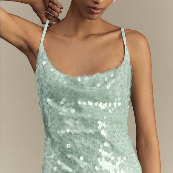 Elegant Mint Green Sequin Dress - Picture 2 of 3